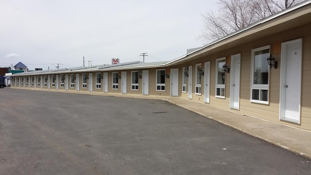 Motel Iberville Saint-Jean-sur-Richelieu Exteriér fotografie