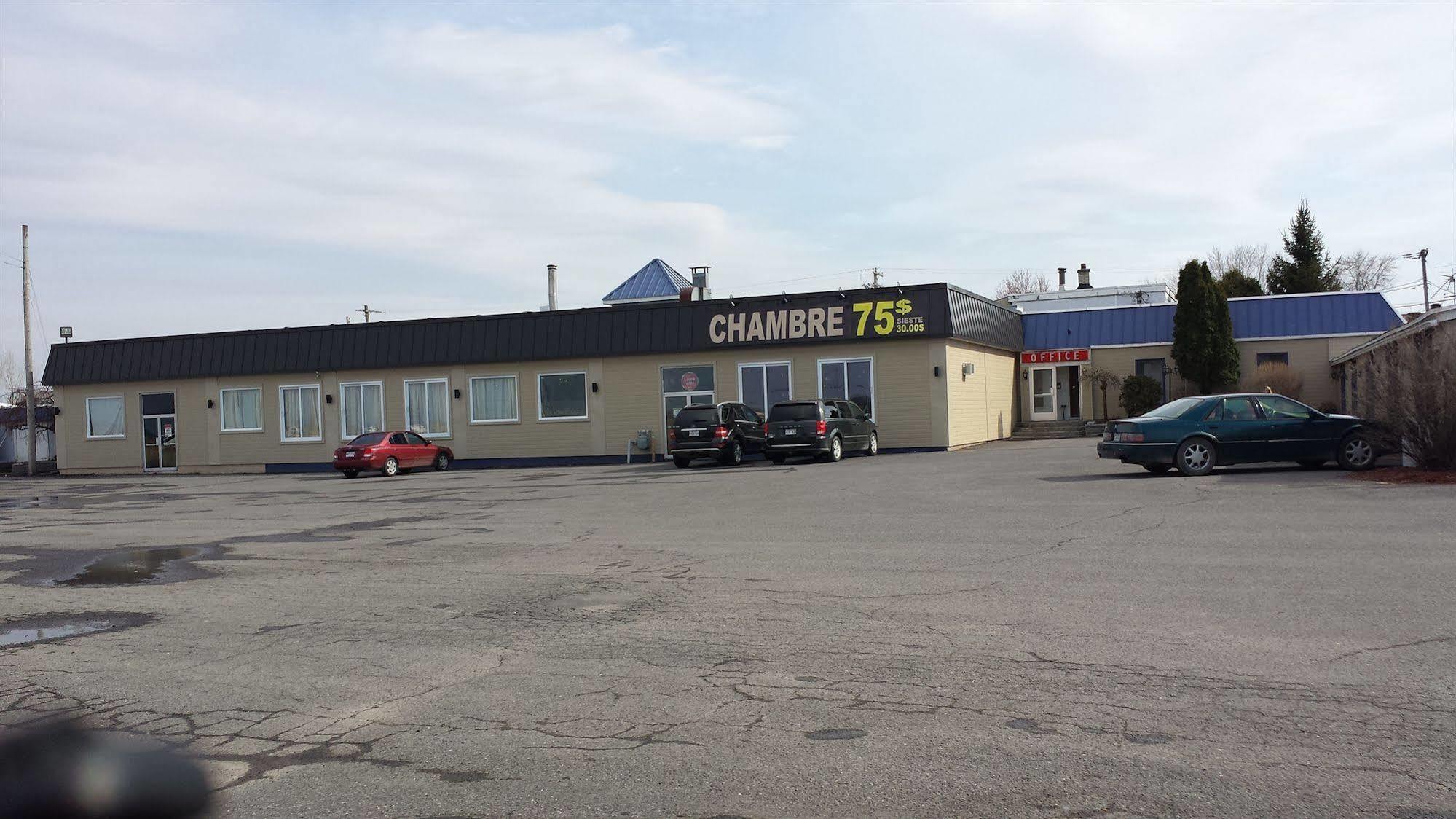 Motel Iberville Saint-Jean-sur-Richelieu Exteriér fotografie